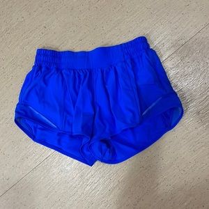 Lululemon blue Hotty hot short 2.5 inch